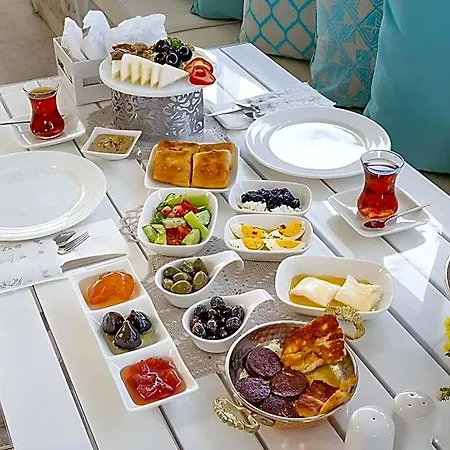 Likor Hanim Butik Alacati מלון Çeşme