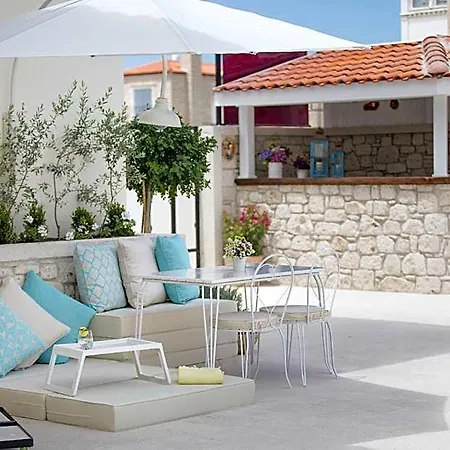Likor Hanim Butik Alacati Çeşme